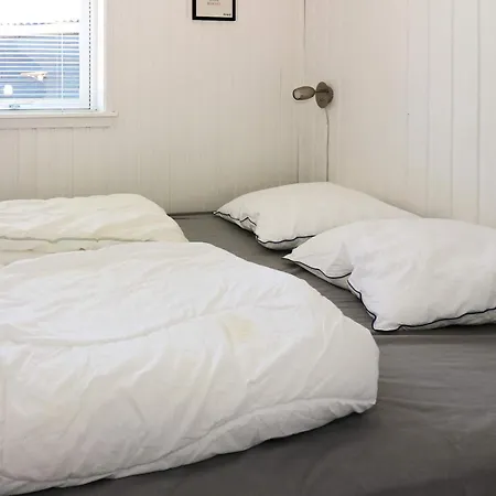 6 Person In Hadsund-by Traum *