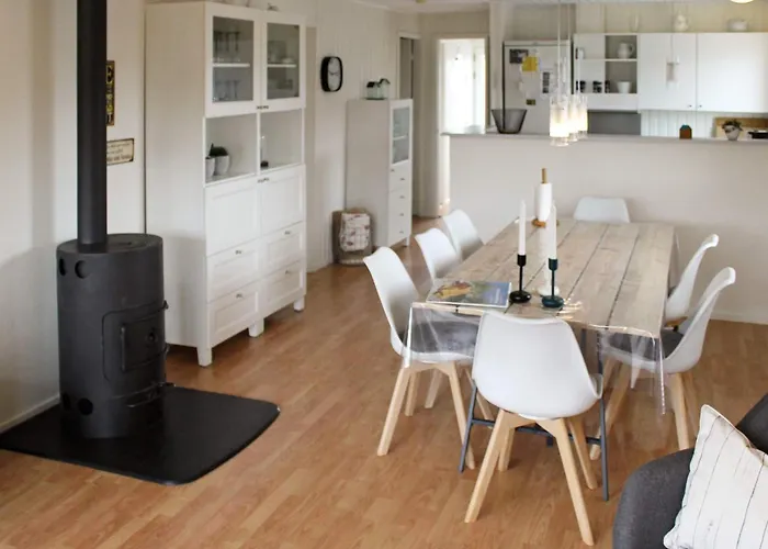 6 Person In Hadsund-by Traum